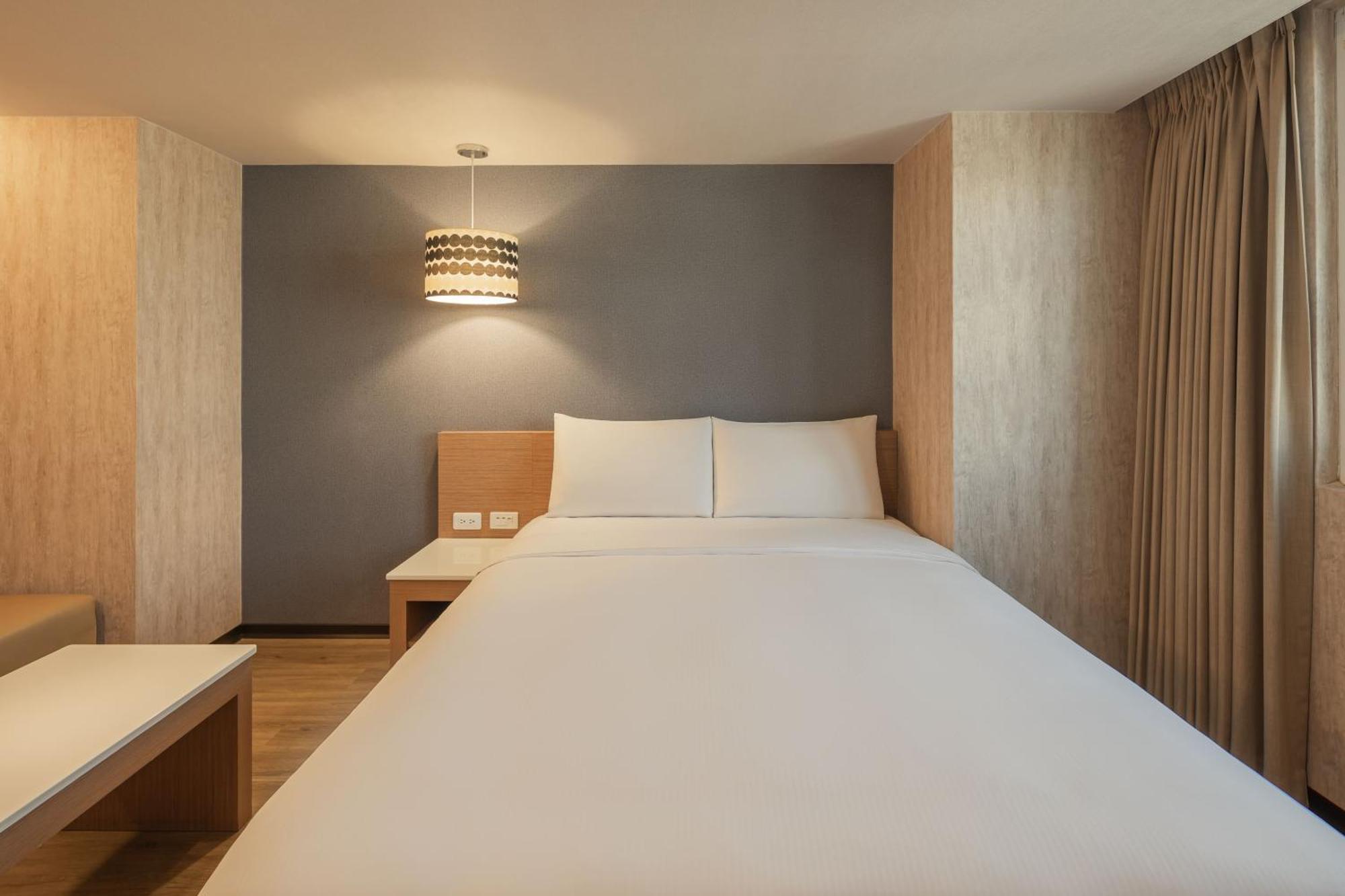 Kindness Hotel - Tainan Chihkan Tower Номер фото