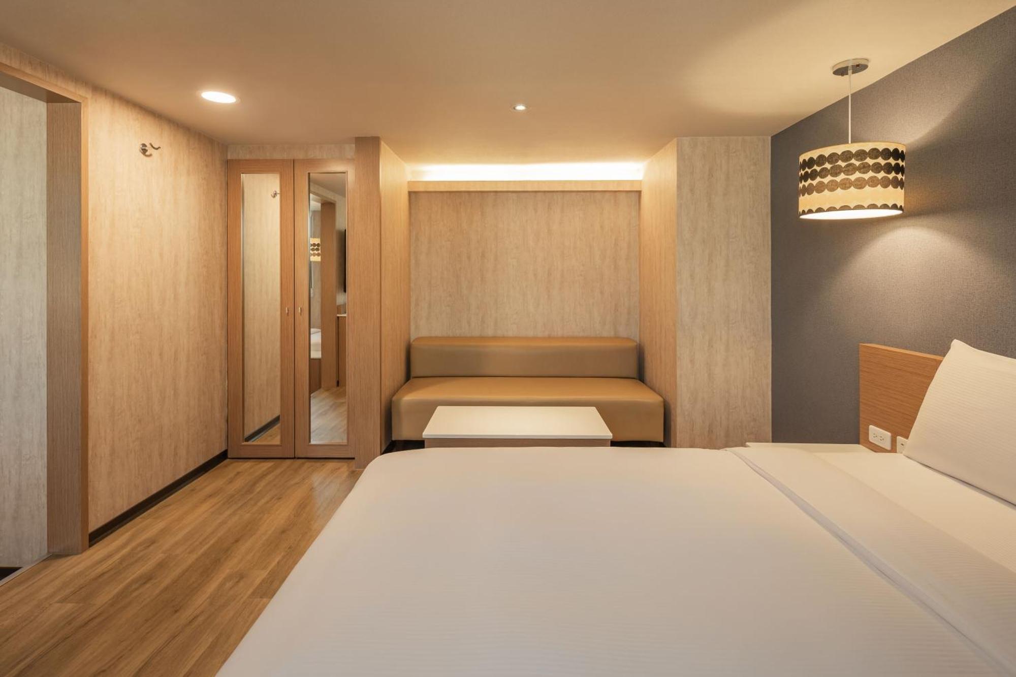 Kindness Hotel - Tainan Chihkan Tower Номер фото