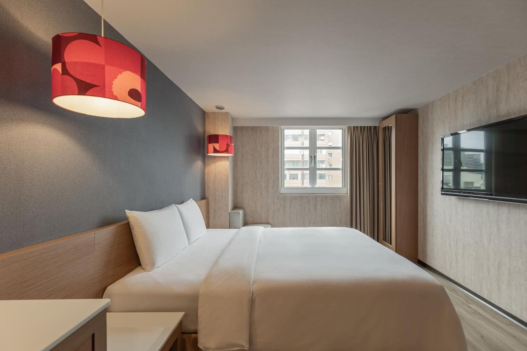 Kindness Hotel - Tainan Chihkan Tower Номер фото