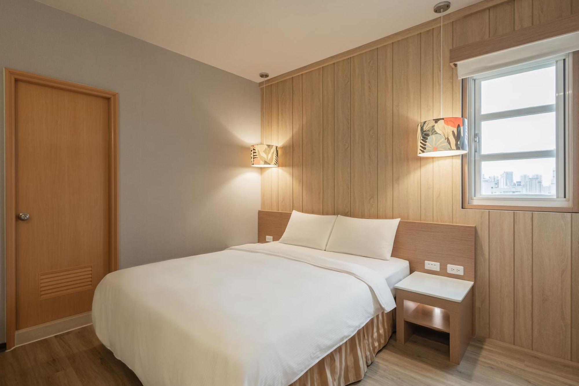 Kindness Hotel - Tainan Chihkan Tower Номер фото