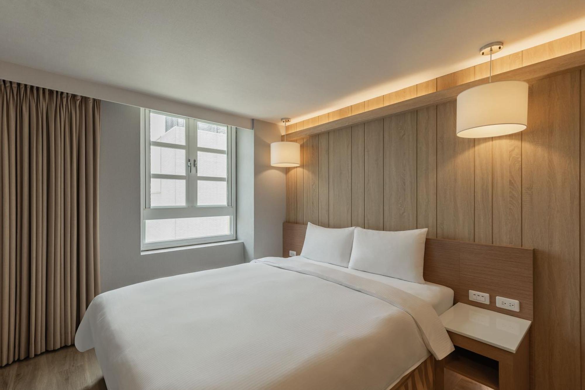Kindness Hotel - Tainan Chihkan Tower Номер фото