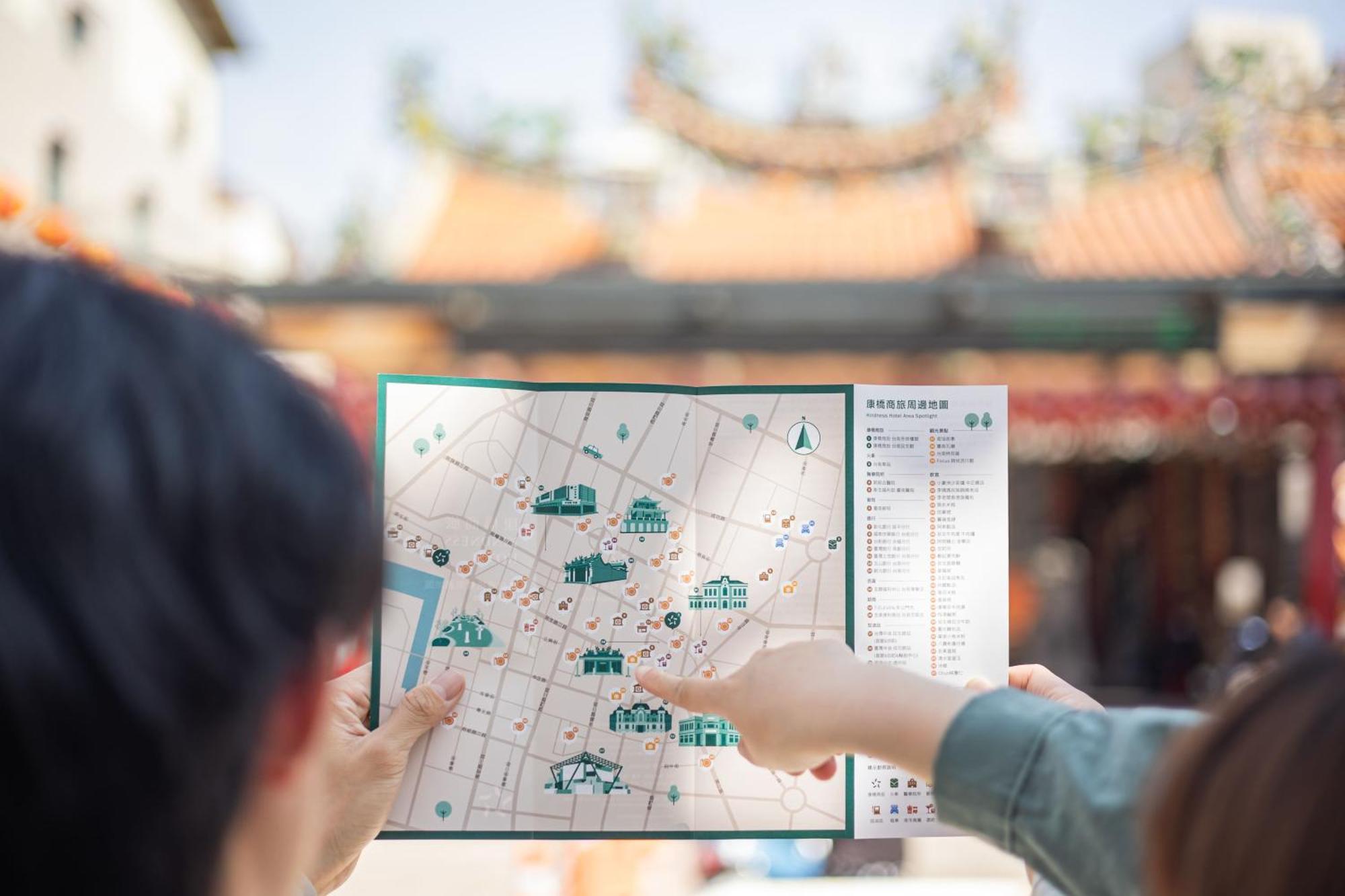 Kindness Hotel - Tainan Chihkan Tower Екстер'єр фото